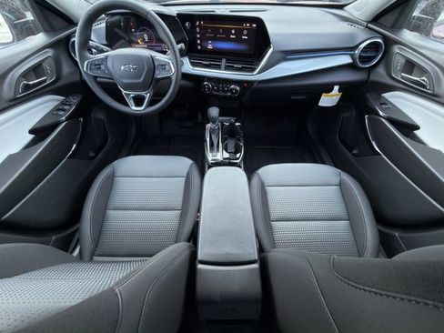 New 2026 Chevrolet Trax LT w/ Driver Confidence Package FWD image 9