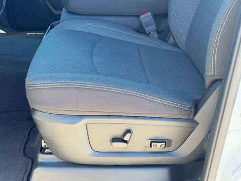 Used 2024 RAM 2500 Big Horn w/ Safety Group image 14