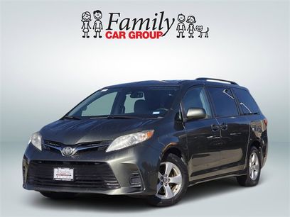 Used 2018 Toyota Sienna LE