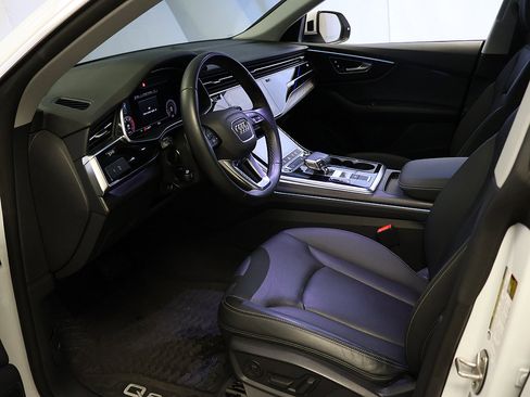 Used 2022 Audi Q8 Premium Plus image 11