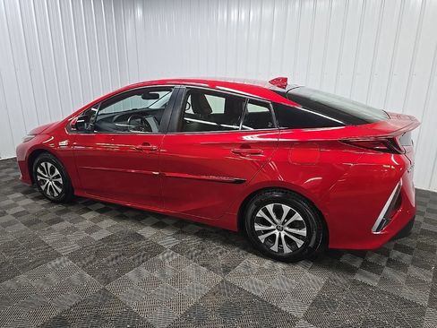 Used 2021 Toyota Prius Prime Limited FWD image 4