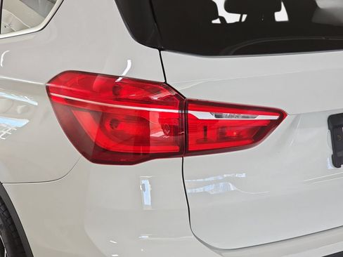 Used 2017 BMW X1 xDrive28i AWD/4WD image 33