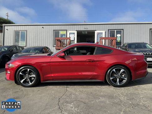 Used 2020 Ford Mustang Coupe image 5