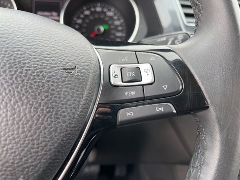 Used 2020 Volkswagen Tiguan SE image 22