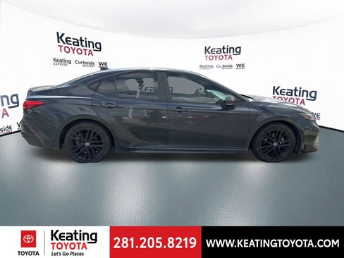 Certified 2025 Toyota Camry SE image 9