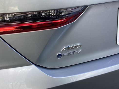 Used 2025 Toyota Camry LE w/ Convenience Package image 16