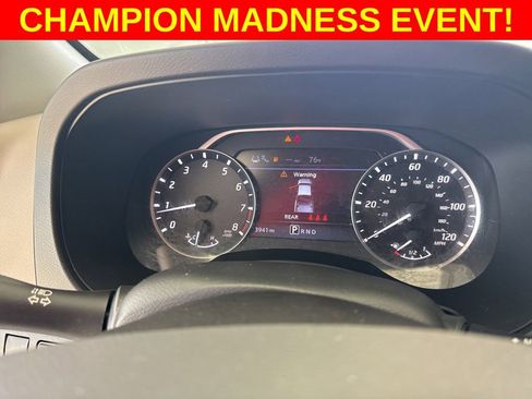 Used 2025 Nissan Frontier SV image 17