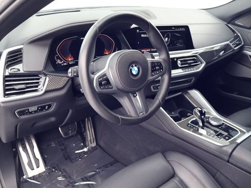 Used 2022 BMW X6 M50i w/ Premium Package AWD/4WD image 4