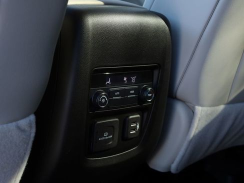 Used 2023 Buick Enclave Essence w/ Experience Buick Package image 9