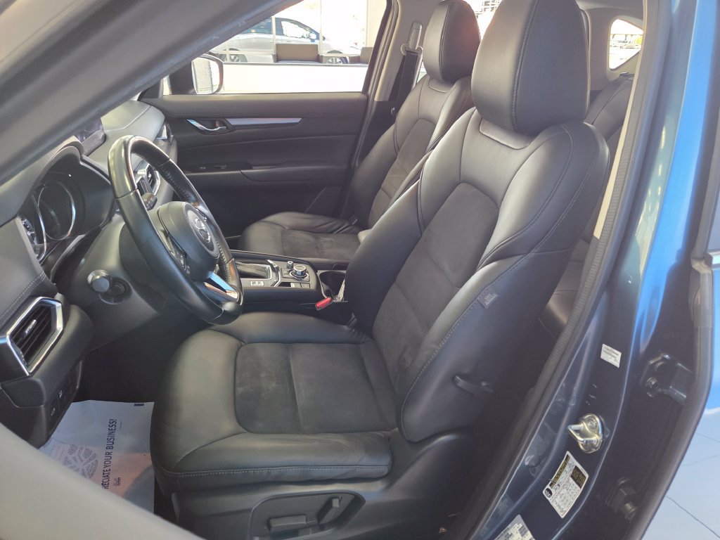 Used 2017 MAZDA CX-5 Touring w/ Preferred Equipment Package FWD image 16