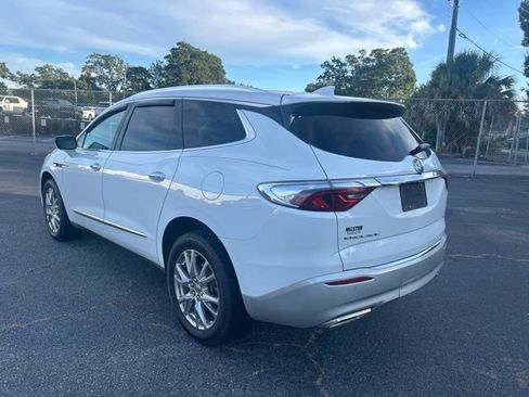 Used 2023 Buick Enclave Essence w/ Experience Buick Package FWD image 3