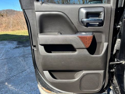 Used 2017 GMC Sierra 1500 SLE image 23