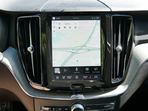 Certified 2025 Volvo XC60 B5 Plus AWD/4WD image 20
