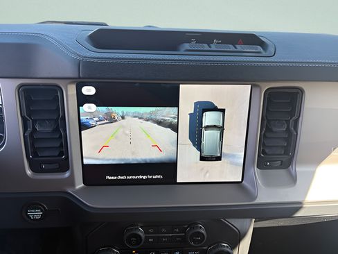Used 2026 Ford Bronco Outer Banks AWD/4WD image 12