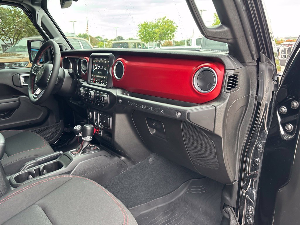 Used 2023 Jeep Wrangler Rubicon w/ LED Lighting Group AWD/4WD image 20