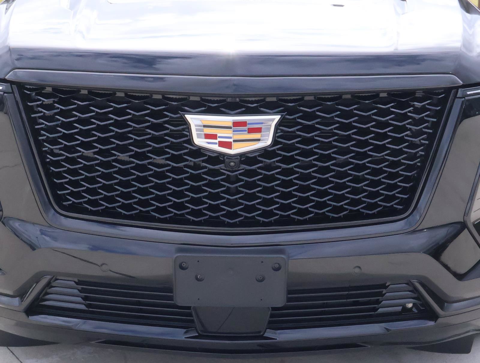 Certified 2026 Cadillac Escalade Platinum Sport w/ LPO, Floor Liner Package RWD image 8