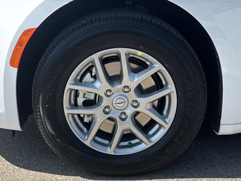 New 2026 Chrysler Pacifica Select image 24