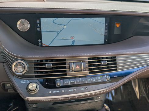 Used 2019 Lexus LS 500 AWD image 29