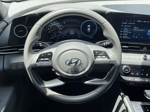 Certified 2023 Hyundai Elantra SEL w/ Convenience Package FWD image 12
