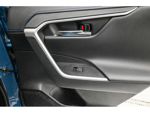 Used 2022 Toyota RAV4 XSE image 19