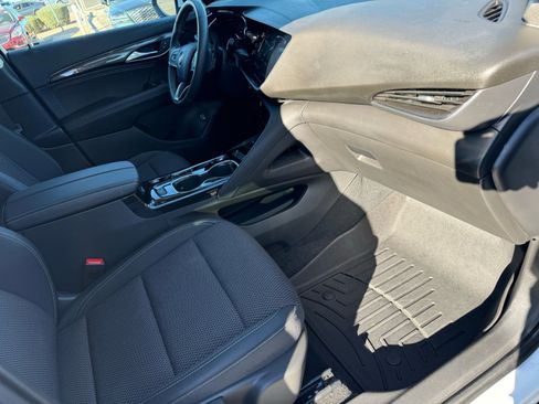 Used 2023 Buick Envision Preferred image 10