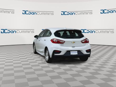 Used 2017 Chevrolet Cruze LT w/ Convenience Package image 7