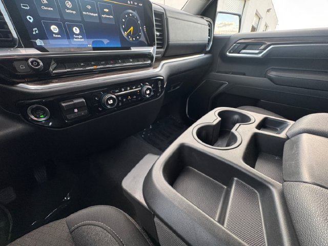 Used 2026 Chevrolet Silverado 1500 RST AWD/4WD image 10