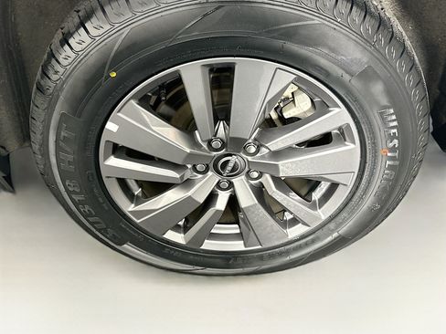 Used 2025 Nissan Pathfinder SV FWD image 11