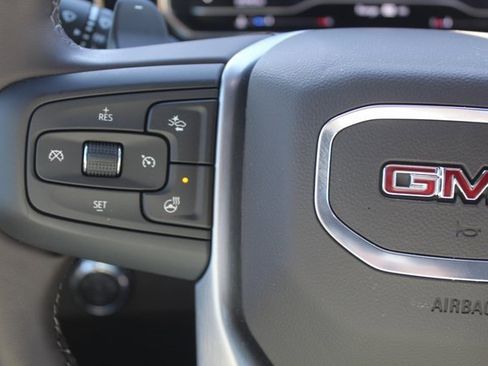 Used 2025 GMC Sierra 1500 SLT image 23