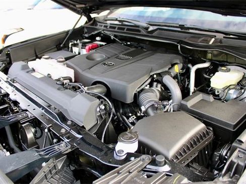 New 2025 Toyota Tundra SR5 image 19