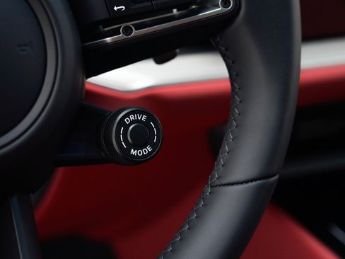 New 2026 Porsche Cayenne image 30