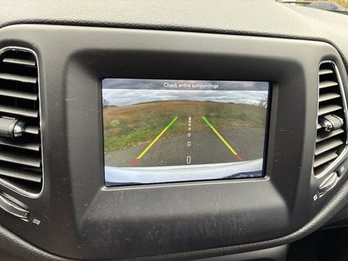 Certified 2021 Jeep Compass Latitude image 25