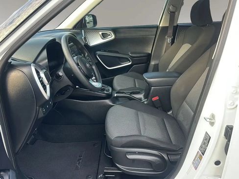 Used 2020 Kia Soul LX FWD image 5