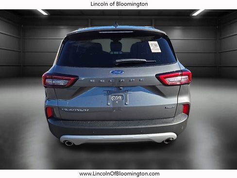 Used 2025 Ford Escape Platinum w/ Premium Technology Package image 8