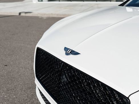 Used 2022 Bentley Continental GT image 21