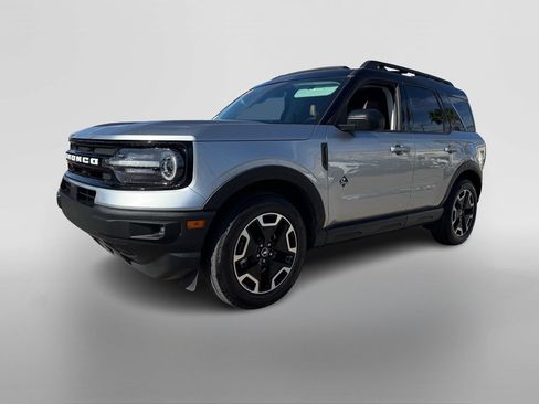 Used 2023 Ford Bronco Sport Outer Banks w/ Tech Package image 9