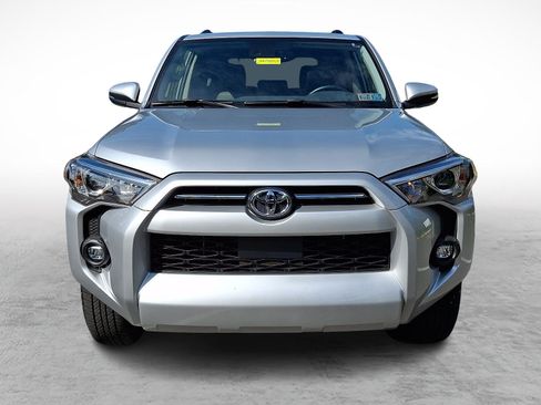 Used 2024 Toyota 4Runner SR5 Premium w/ Moonroof Package RWD image 2