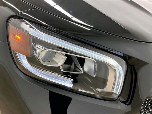 Certified 2023 Mercedes-Benz GLB 250 image 28