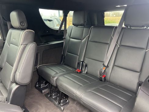 Used 2023 Cadillac Escalade ESV Sport image 32