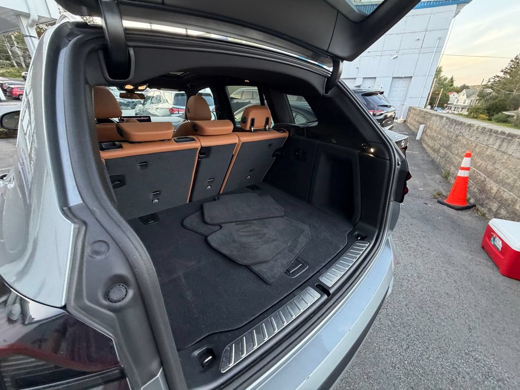 Used 2023 BMW X3 xDrive30i w/ Premium Package w/ZPA AWD/4WD image 11