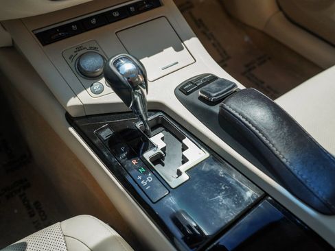 Used 2015 Lexus ES 300h w/ Navigation System Package FWD image 23