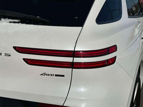 Used 2025 Genesis GV70 3.5T Sport w/ Sport Advanced Package image 9