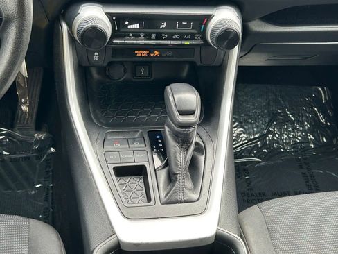 Used 2020 Toyota RAV4 LE image 20