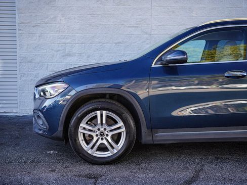 Used 2022 Mercedes-Benz GLA 250 4MATIC w/ Premium Package Lite image 10