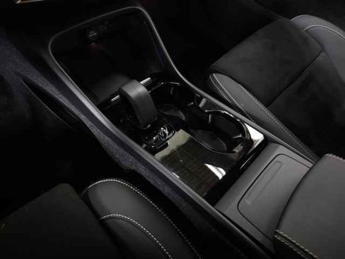 Certified 2023 Volvo C40 P8 Recharge Ultimate image 33