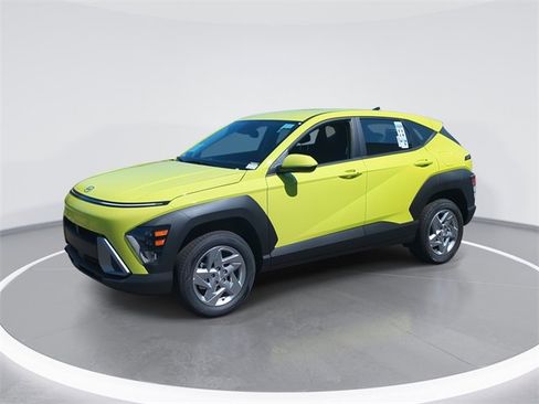 New 2026 Hyundai Kona SE image 1