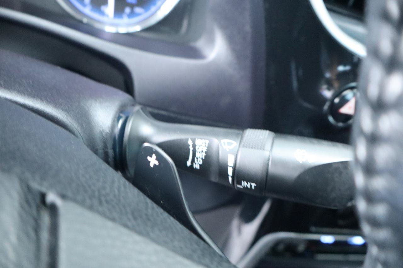 Used 2018 Toyota Corolla SE FWD image 23