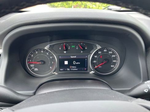 Used 2023 GMC Acadia SLT w/ Preferred Package FWD image 17