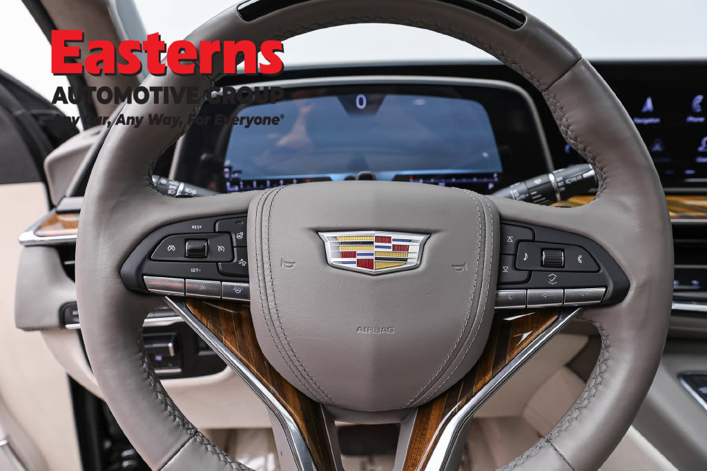 Used 2024 Cadillac Escalade ESV Sport Platinum w/ LPO, ONYX Package AWD/4WD image 11