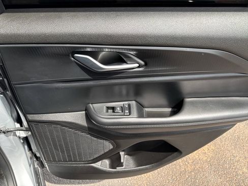 Used 2023 Jeep Grand Cherokee Altitude RWD image 38